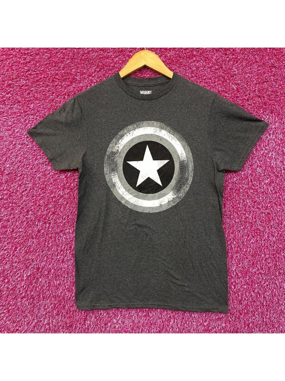 Marvel Captain America Shiel Graphic Design T-Shirt Small